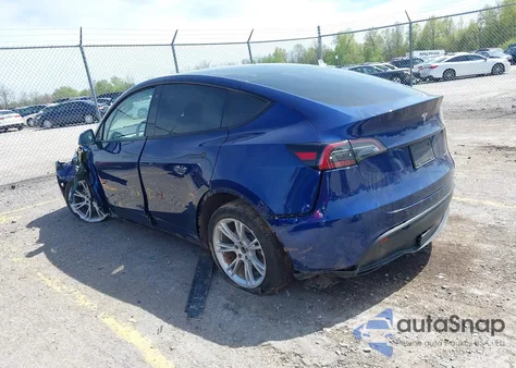 2023 Tesla Model Y Awd/Long Range Dual Motor All-Wheel Drive z USA, uszkodzony, nr VIN 7SAYGDEE7PF702051